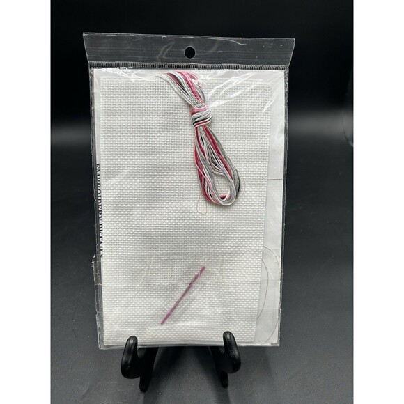 POODLE DOG - DESIGN WORKS / JOAN ELLIOTT CROSS STITCH KIT - NEW, 9786 - Picture 2 of 2